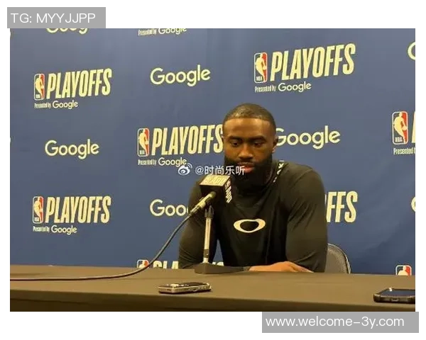 杰伦布朗半场表现出色16投7中贡献16分5篮板3助攻正负值高达22